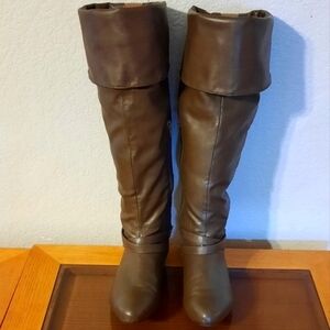 Bamboo Women's Boots SIZE 7.5